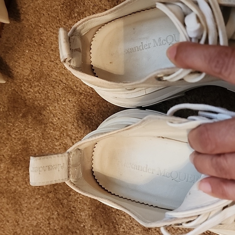 Alexander McQueen Cream Platform Lace-Up Sneakers for Women - Picture 3 of 16